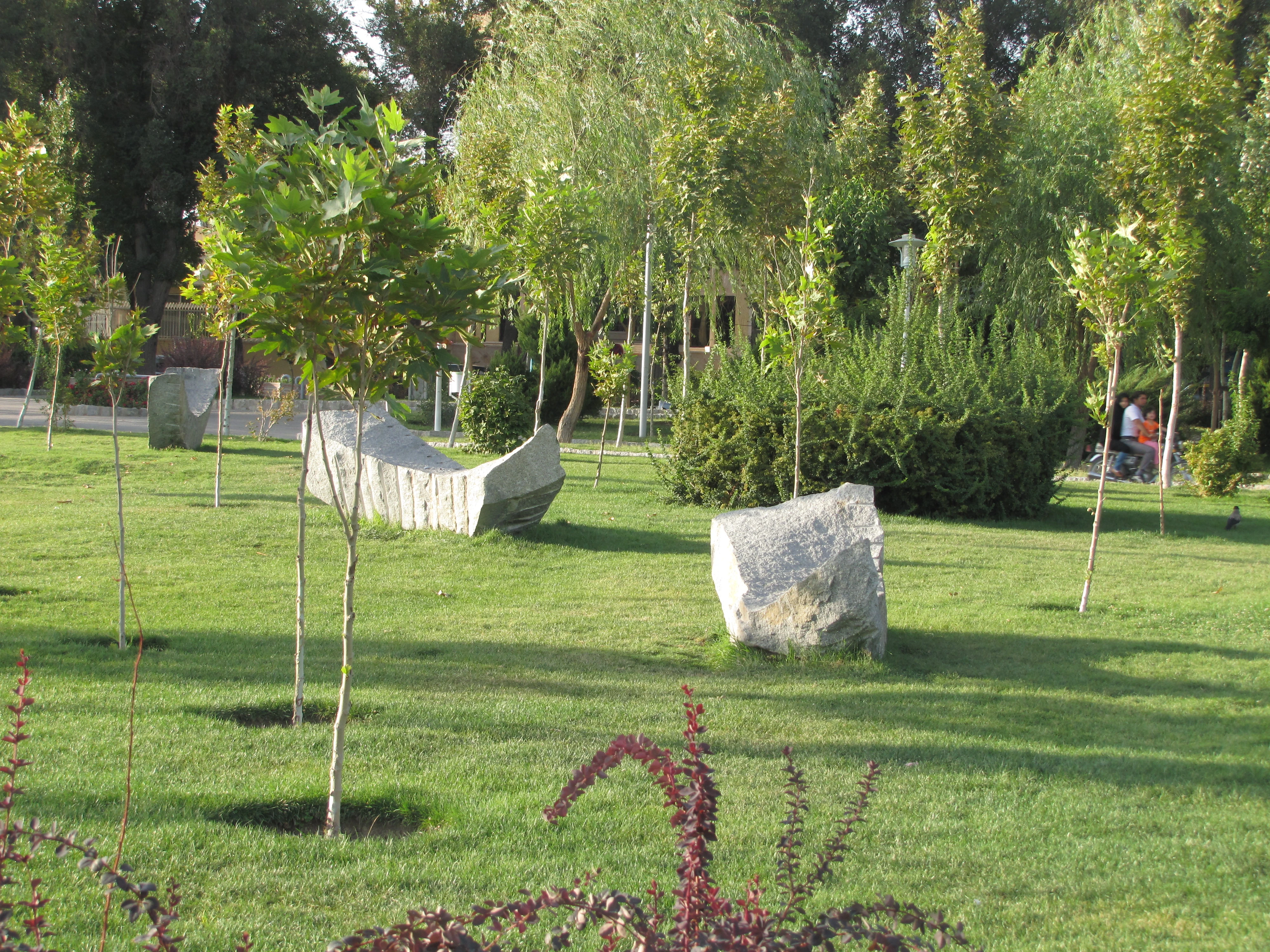 سنگ گرانیت سفید پل خواجو اصفهان